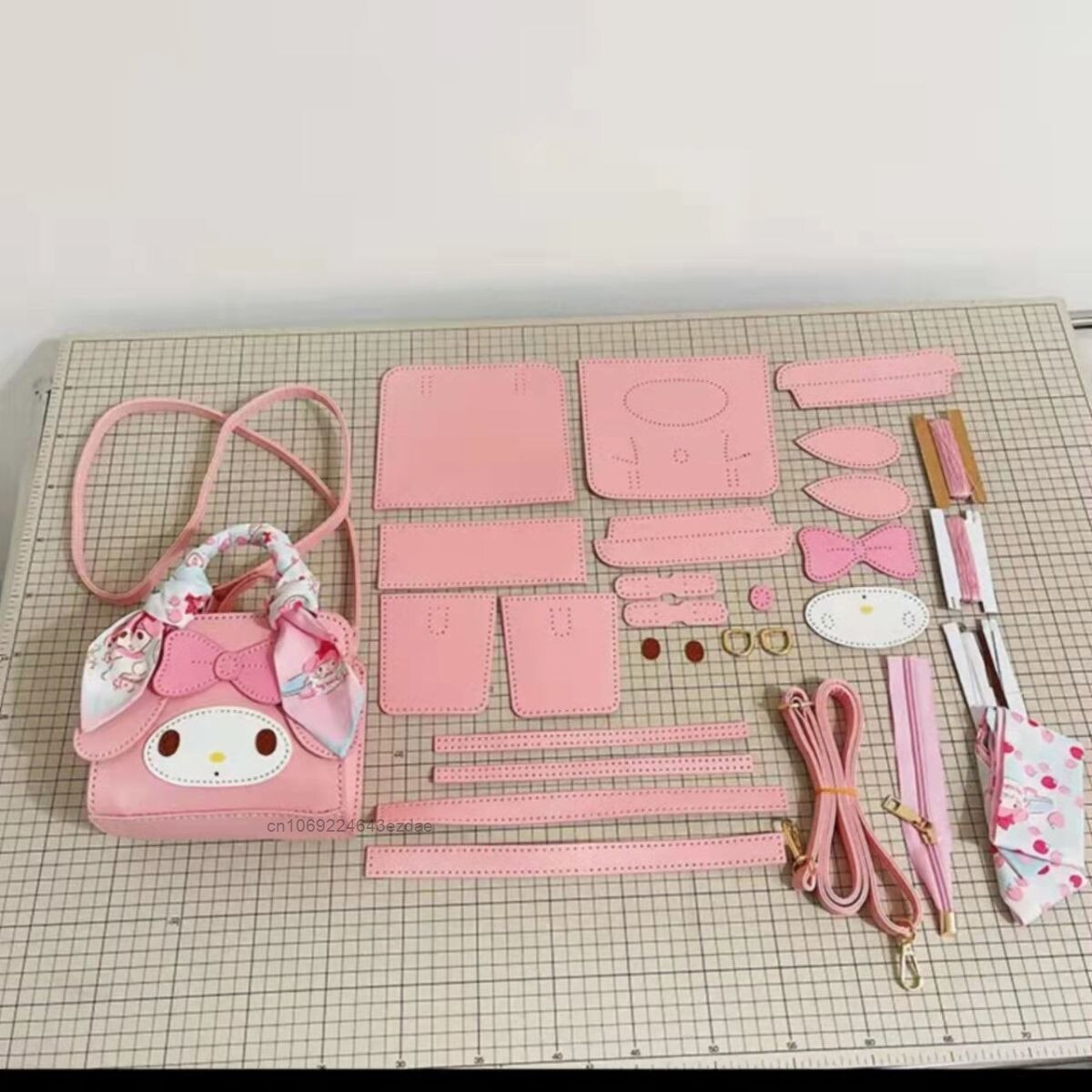 Hello Kitty DIY Shoulder Bag